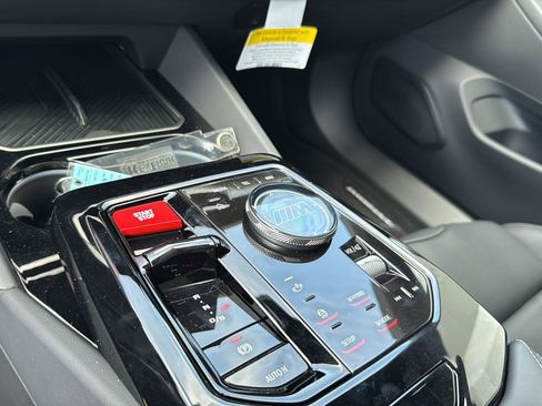 New 2026 BMW M5 w/ Executive Package image 25