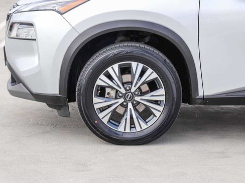 Used 2023 Nissan Rogue SV AWD/4WD image 11