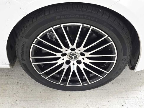 Used 2024 Mercedes-Benz C 300 Sedan image 9