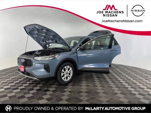 Used 2023 Ford Escape Active w/ Tech Pack #1 AWD/4WD image 10