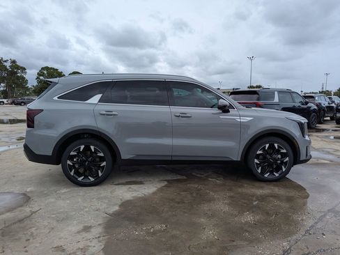 New 2026 Kia Sorento SX image 9