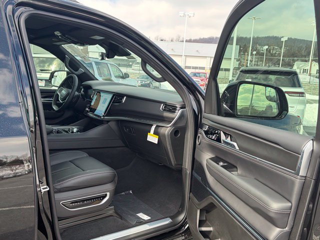 New 2026 Jeep Grand Wagoneer Summit AWD/4WD image 26