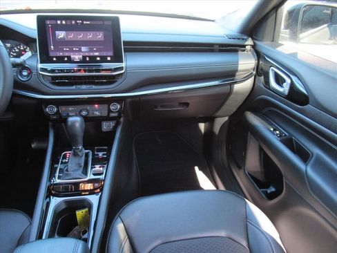 Certified 2024 Jeep Compass Latitude w/ Convenience Group image 13