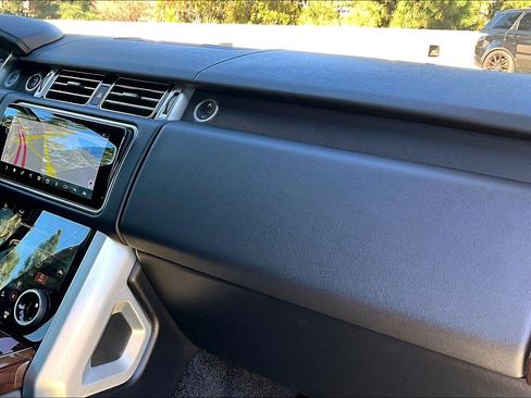 Used 2020 Land Rover Range Rover SWB image 17