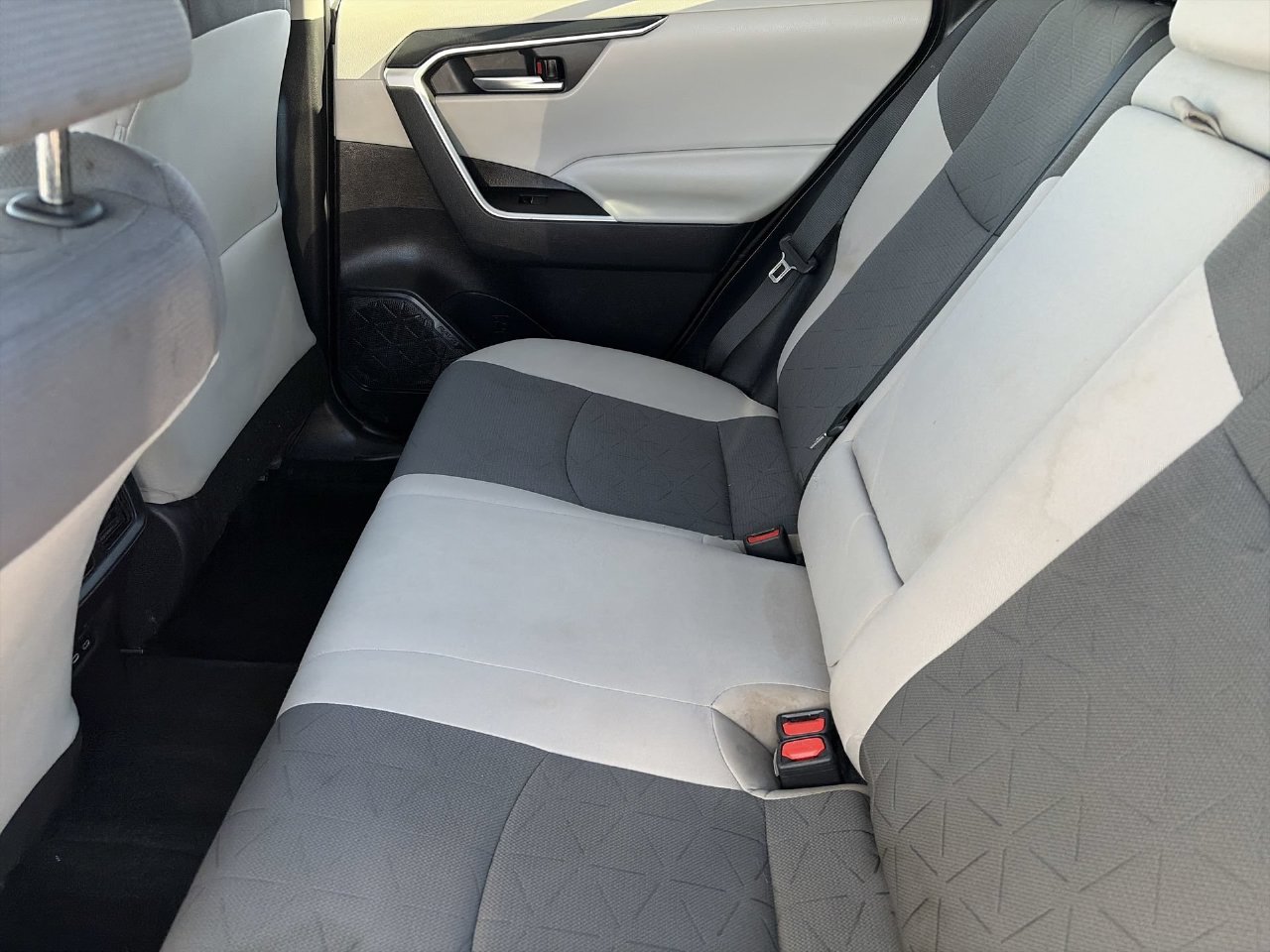 Used 2023 Toyota RAV4 XLE FWD image 16