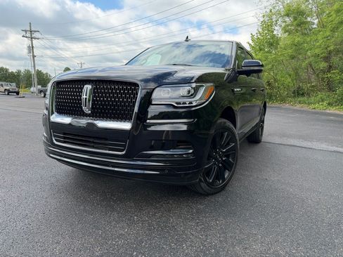 Used 2024 Lincoln Navigator Reserve AWD/4WD image 6
