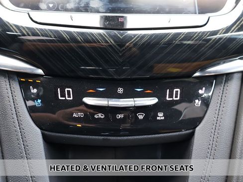 Used 2020 Cadillac XT6 Premium Luxury AWD/4WD image 6