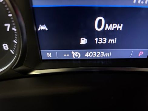 Used 2024 GMC Terrain SLT AWD/4WD image 18