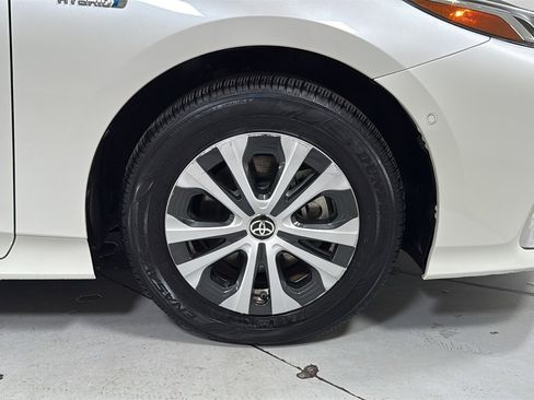 Used 2020 Toyota Prius Prime Limited image 21