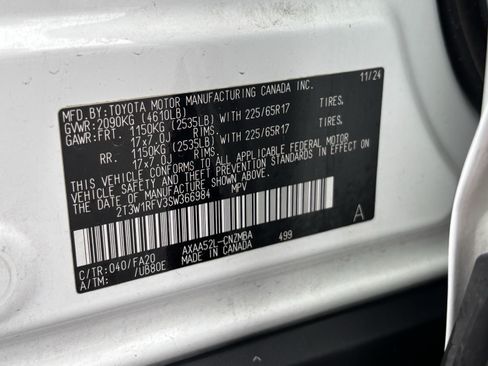 Used 2025 Toyota RAV4 XLE FWD image 29