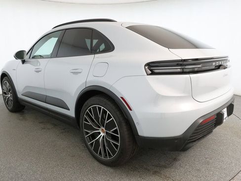 Used 2025 Porsche Macan Electric w/ Premium Package image 6