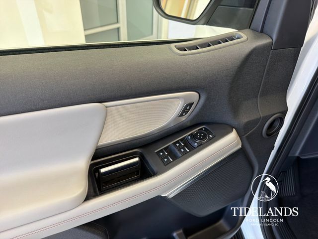 Certified 2025 Ford Expedition Active RWD image 15