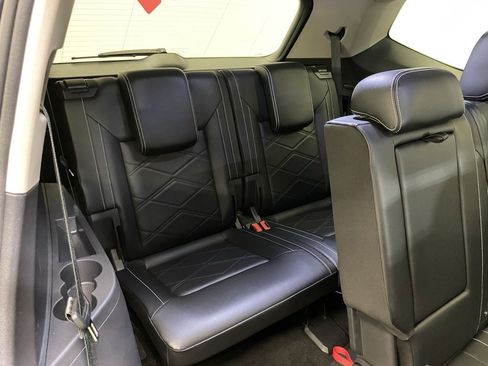 Used 2024 Volkswagen Atlas SE image 41