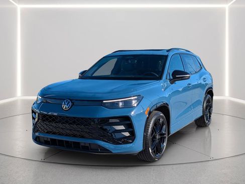 New 2026 Volkswagen Tiguan SE R-Line FWD image 2
