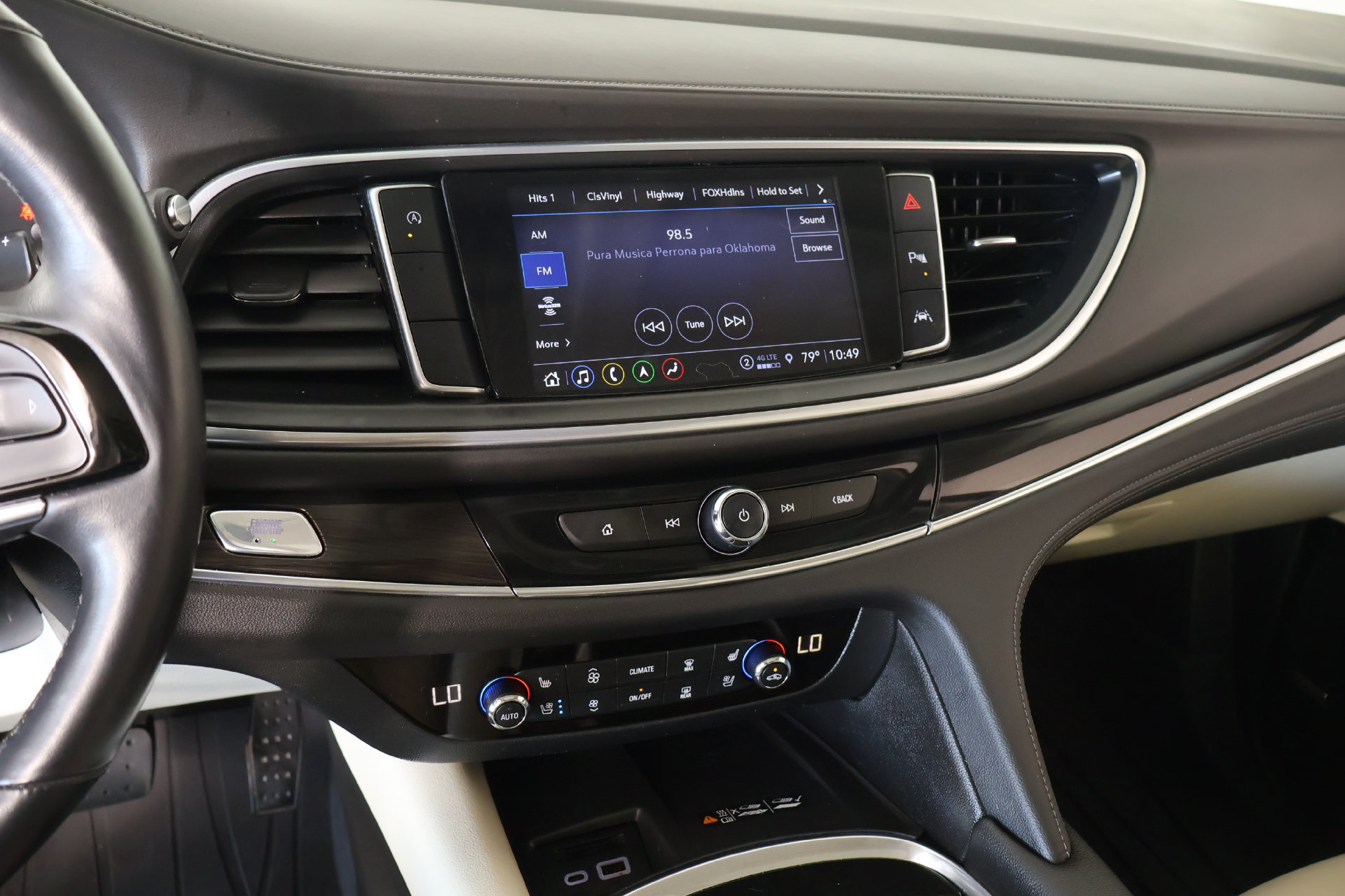 Used 2023 Buick Enclave Premium w/ Experience Buick Package FWD image 5