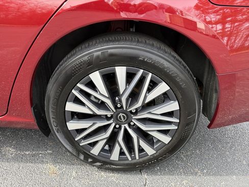 Used 2025 Nissan Altima 2.5 SV image 19