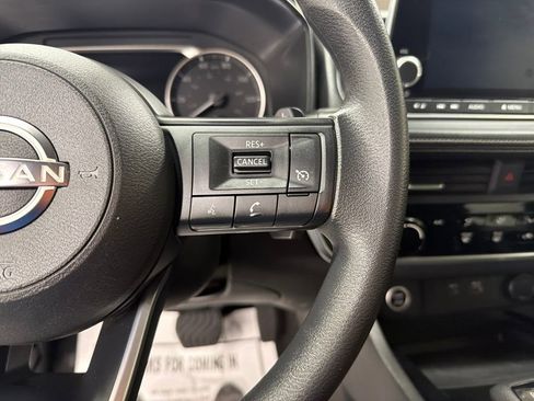 Used 2023 Nissan Rogue S image 21