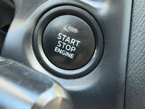 Used 2016 MAZDA MAZDA3 i Sport image 32