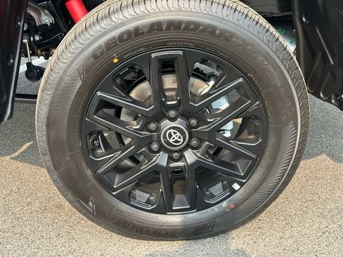New 2026 Toyota Tundra Limited AWD/4WD image 28
