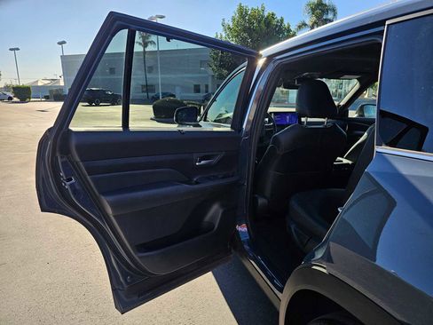 Used 2024 Toyota Grand Highlander Hybrid MAX Limited image 17