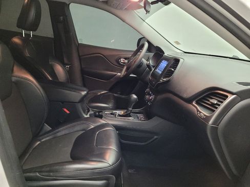 Used 2020 Jeep Cherokee Latitude Plus FWD image 21