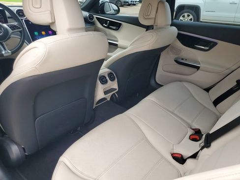 Used 2025 Mercedes-Benz C 300 4MATIC Sedan image 28
