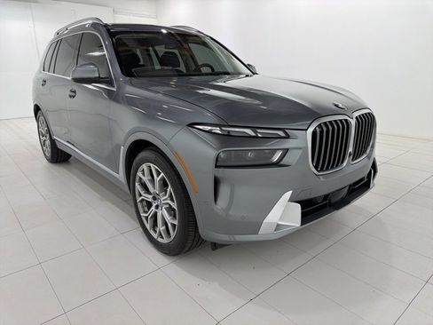 Used 2024 BMW X7 xDrive40i image 7
