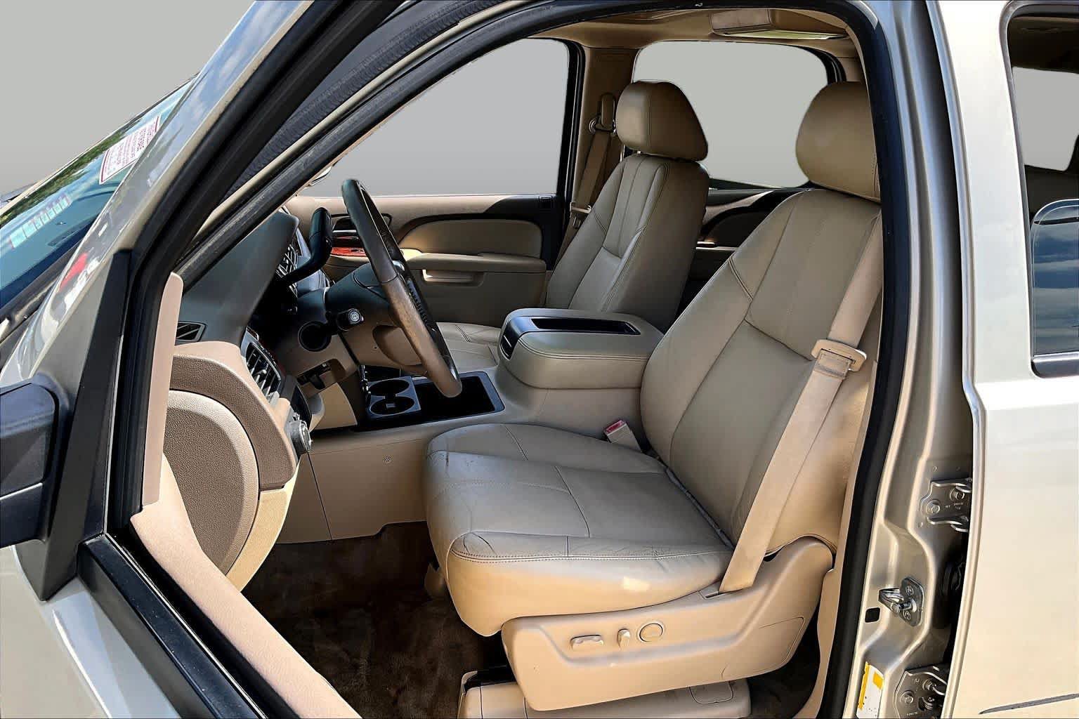 Used 2013 Chevrolet Tahoe LT RWD image 7
