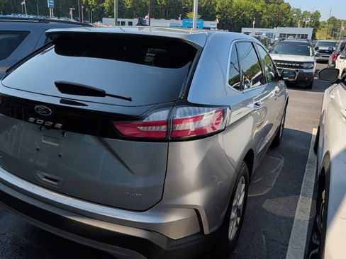 Used 2024 Ford Edge SEL AWD/4WD image 5