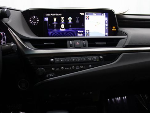 Used 2019 Lexus ES 350 w/ Premium Package image 45