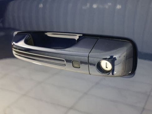 Used 2023 RAM 1500 Laramie AWD/4WD image 21