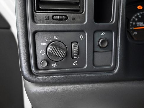 Used 2006 Chevrolet Silverado 1500 W/T image 6