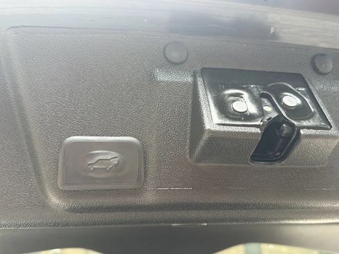 Used 2016 Buick Enclave Leather FWD image 13