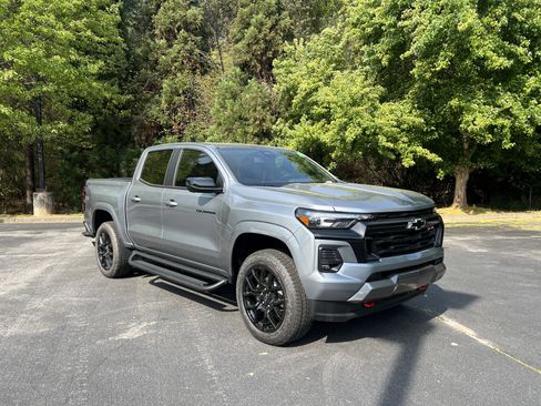 New 2026 Chevrolet Colorado Z71 w/ Technology Package AWD/4WD image 2