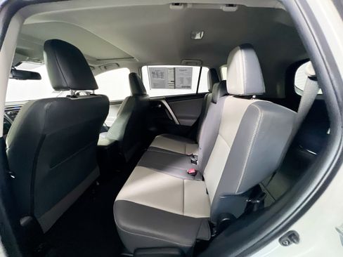 Used 2015 Toyota RAV4 Limited FWD image 29