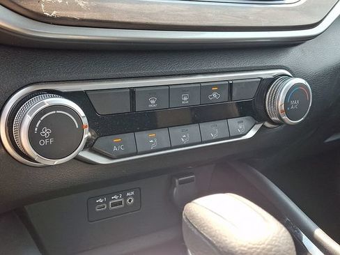 Used 2023 Nissan Altima 2.5 SV FWD image 17