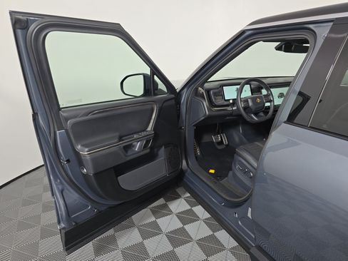 Used 2022 Rivian R1S Launch Edition Quad AWD/4WD image 16