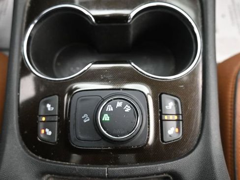 Used 2020 GMC Acadia AT4 image 15