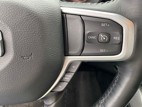 Used 2023 RAM 1500 Big Horn AWD/4WD image 18