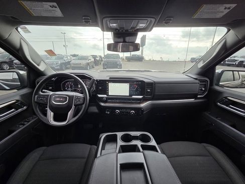 Used 2024 GMC Sierra 1500 SLE image 27
