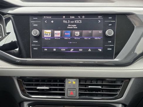 Used 2022 Volkswagen Taos SEL AWD/4WD image 16