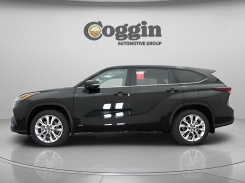New 2026 Toyota Highlander Limited AWD/4WD image 6