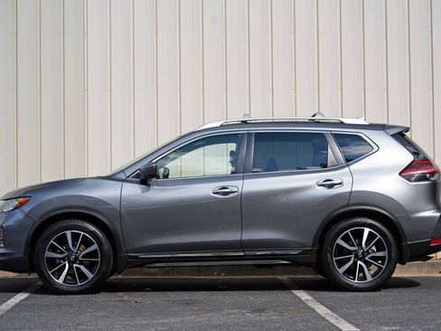 Used 2018 Nissan Rogue SL w/ Premium Package FWD image 8