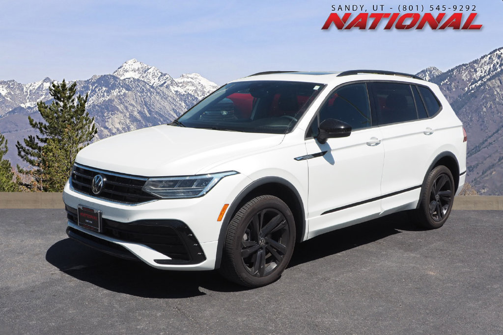 Used 2024 Volkswagen Tiguan SE R-Line AWD/4WD image 1