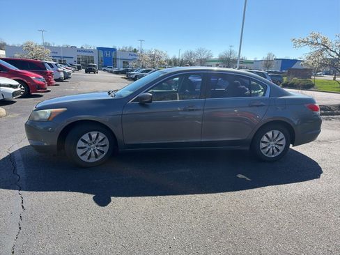 Used 2010 Honda Accord LX image 2