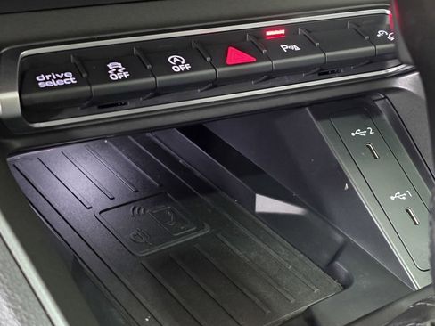 Used 2024 Audi Q3 2.0T Premium image 28