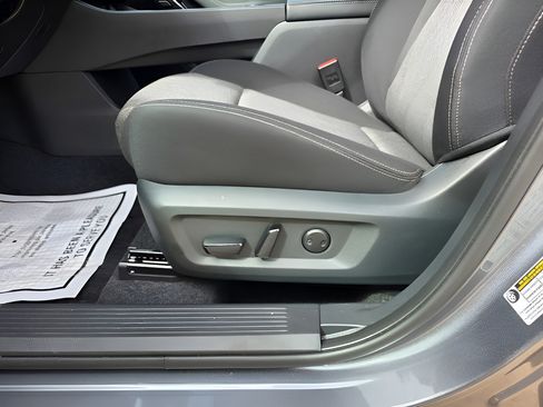 Certified 2026 Nissan Rogue SV AWD/4WD image 16