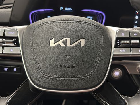 Used 2025 Kia Telluride S AWD/4WD image 15