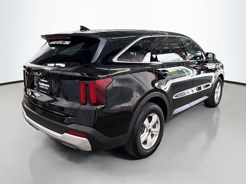 New 2026 Kia Sorento LX FWD image 10