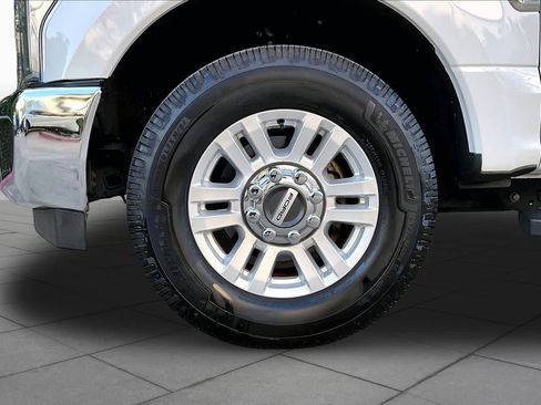 Used 2019 Ford F250 XL w/ STX Appearance Package RWD image 10